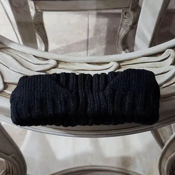 🦋3/$15💰 Black animal ear knit headband 💥Final Price💥 - Picture 2 of 2